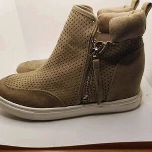 Madden Girl Brown Ankle Boots Sz 8.5 M